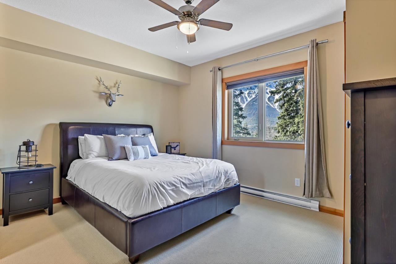 Appartement Spectacular Mountain View Corner Unit Pool Hot Tub Park Pass à Canmore Extérieur photo