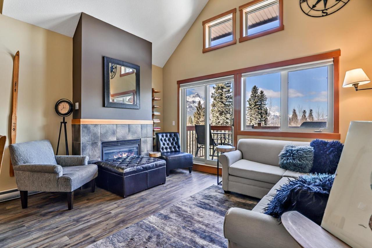 Appartement Spectacular Mountain View Corner Unit Pool Hot Tub Park Pass à Canmore Extérieur photo